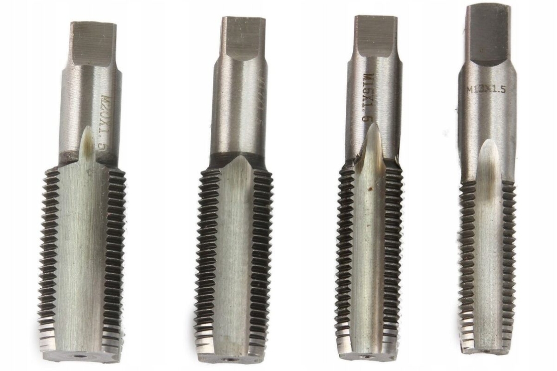 НЕМСКИ Комплект за ремонт на пробки на картер Mar-Pol M57609 64 части + ЛЕД ФЕНЕР