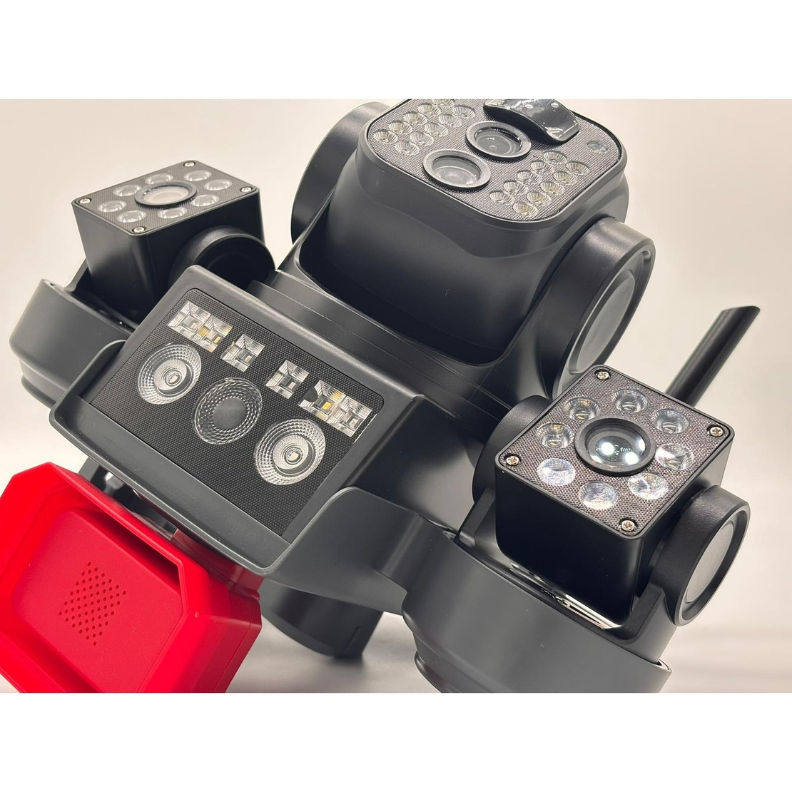 НЕМСКА Соларна Охранителна Камера Sunvision 16 MP 28-80 + ЛЕД ФЕНЕР