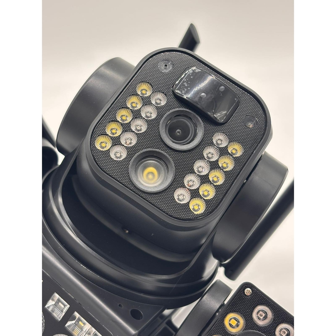 НЕМСКА Соларна Охранителна Камера Sunvision 16 MP 28-80 + ЛЕД ФЕНЕР