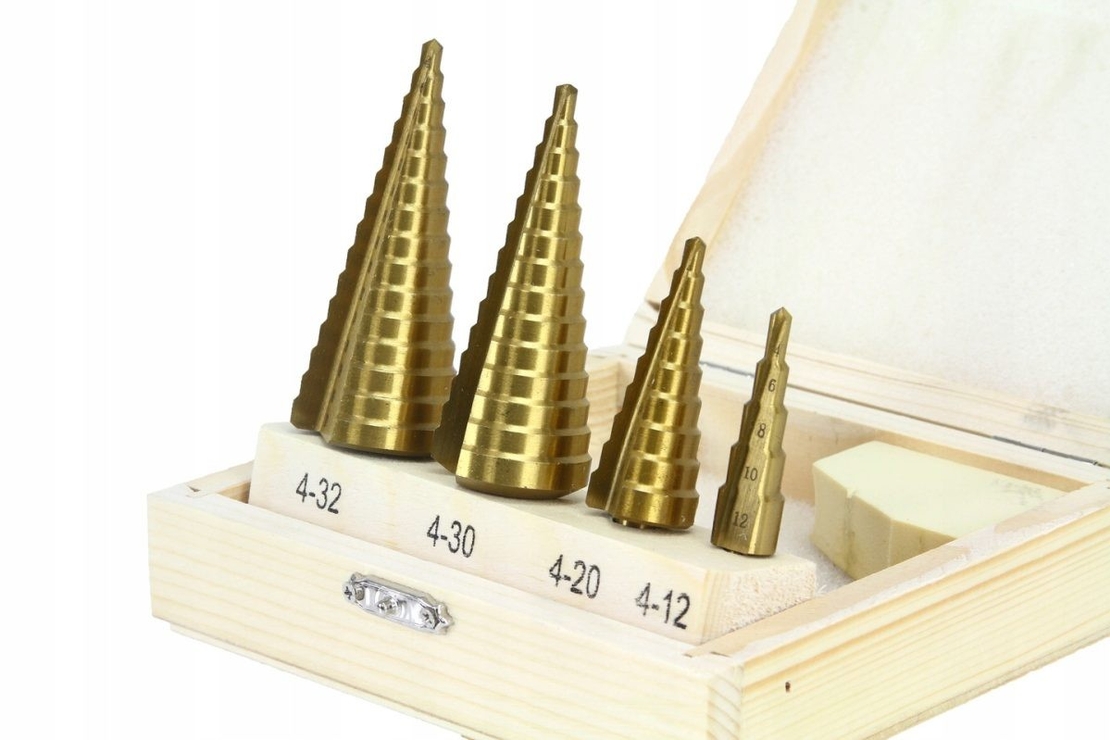 НЕМСКИ Комплект Свредла за дърво 4 броя Бурия MAR-POL Полша + ЛЕД ФЕНЕР