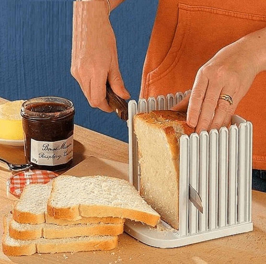 НЕМСКА Стойка за рязане на хляб + ЛЕД ФЕНЕР