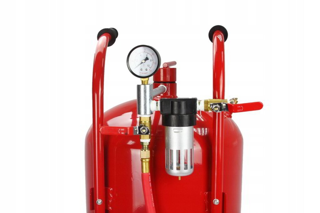 НЕМСКА Полска Пясъкоструйка 38 литра Mar-Pol + ЛЕД ФЕНЕР