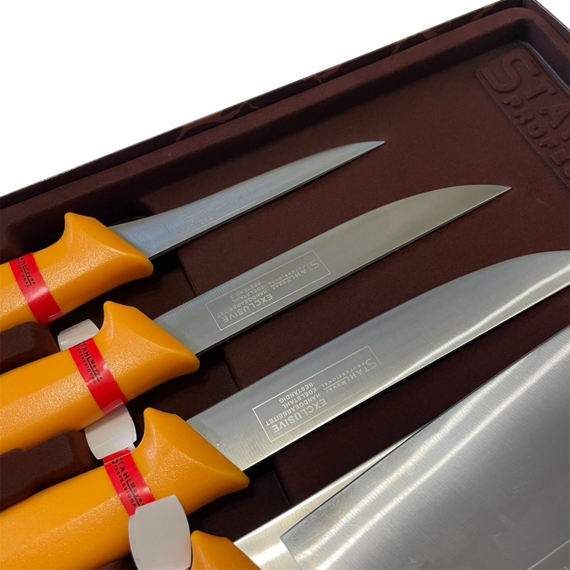 НЕМСКИ Комплект Професионални Месарски Ножове и Сатър 5 броя STAHLMAYER Exclusive + Подарък + ЛЕД ФЕНЕР