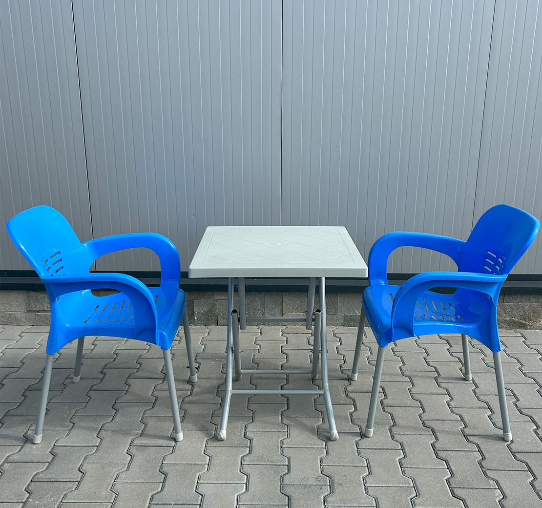 НЕМСКИ Комплект Маса 60x60 С 2 Стола EYFELs + Подарък ЛЕД ФЕНЕР