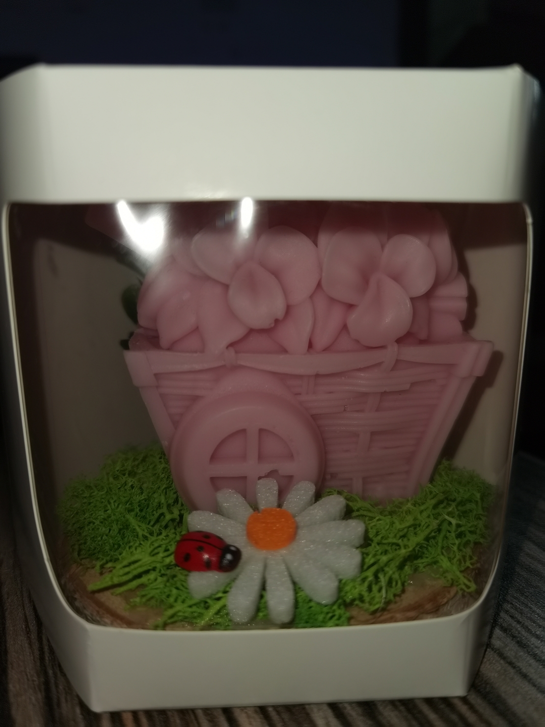 3D DIY цветна кошница с ръка