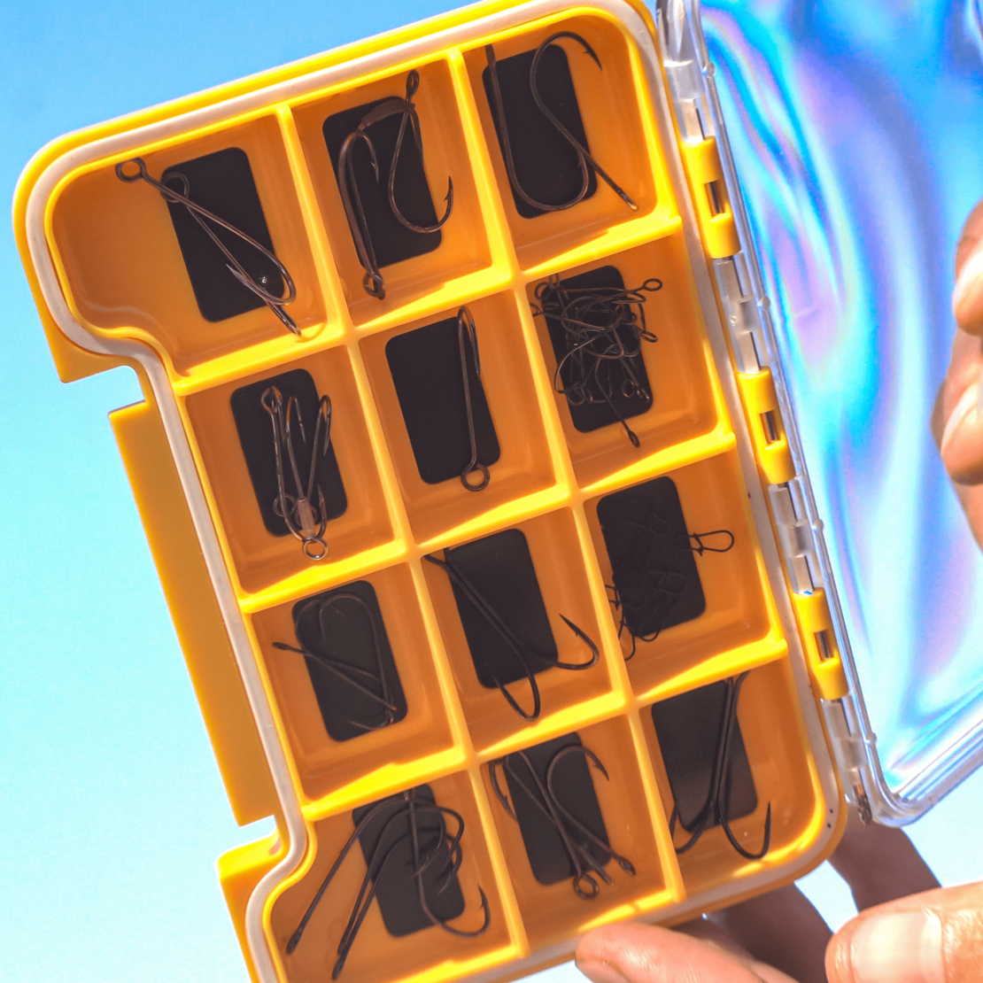 Golden Catch Magnetic Hook Case MHC-1410