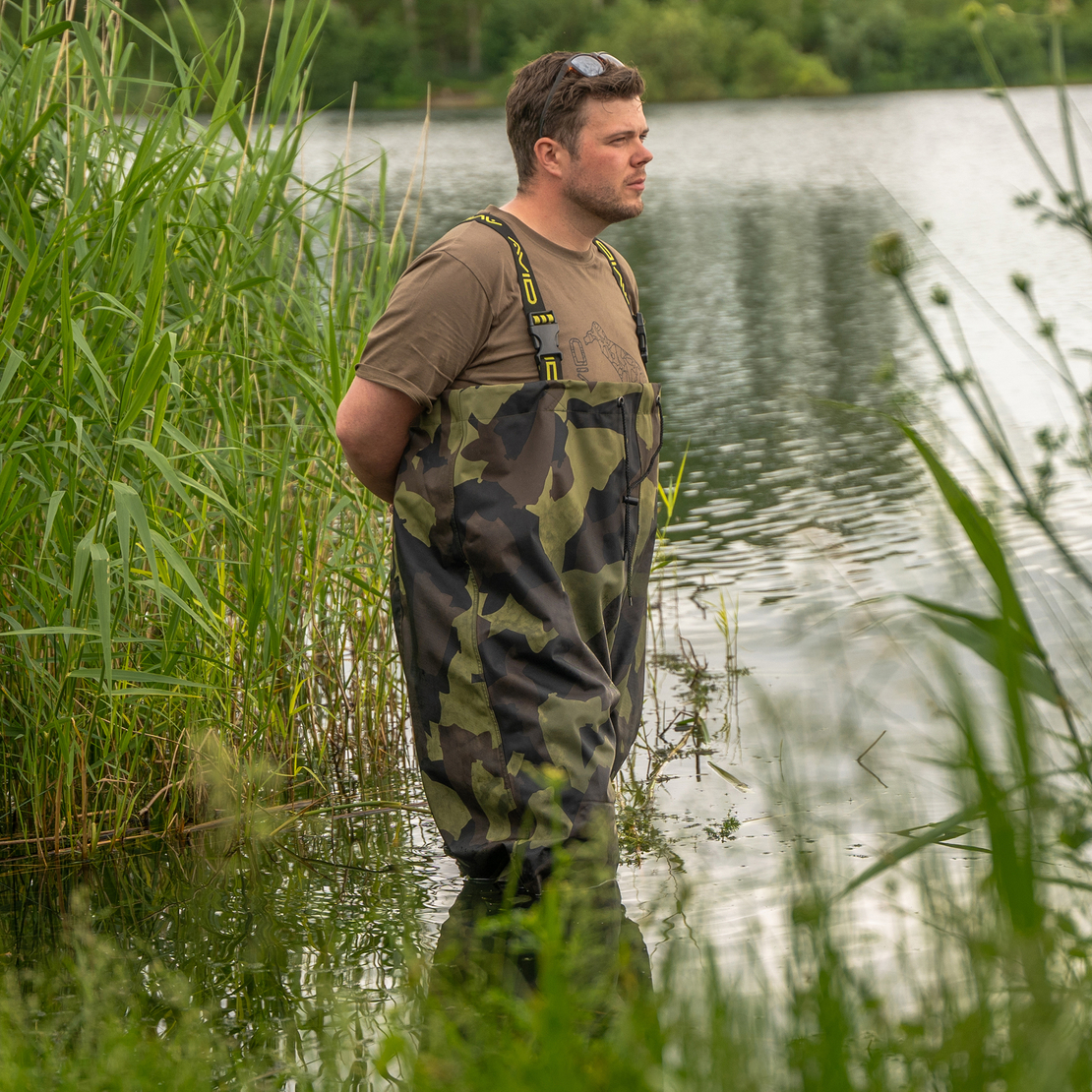 Distortion Camo Chest Waders Size 8 (EU 42)