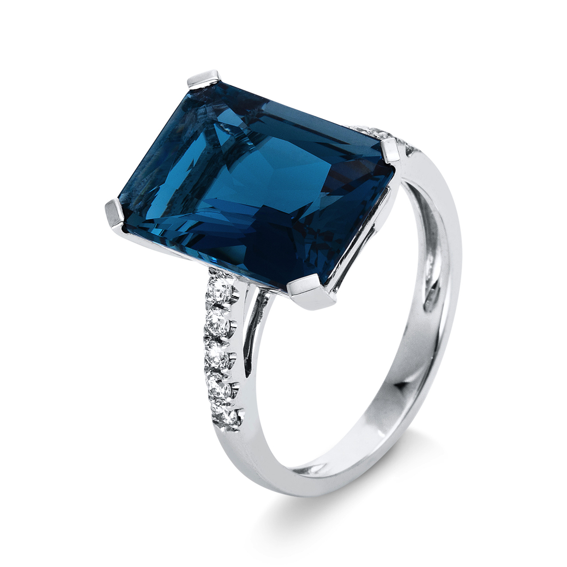8.90 ct London blue topaz and diamonds ring