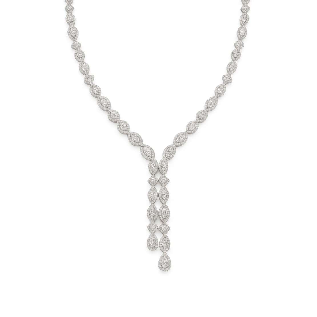 17.44 к Колие с диаманти