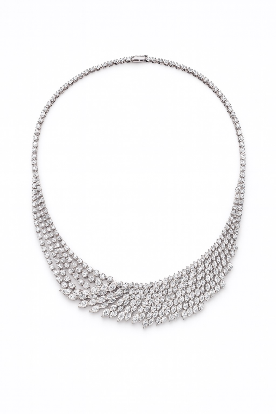 30.78 к Колие с диаманти