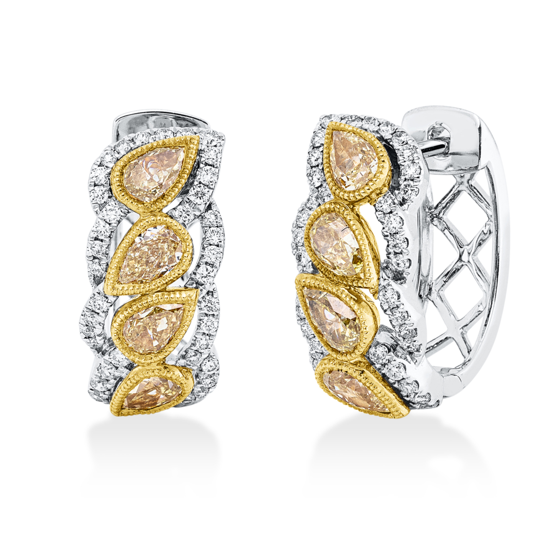 1.63 к Обеци с бели и жълти диаманти