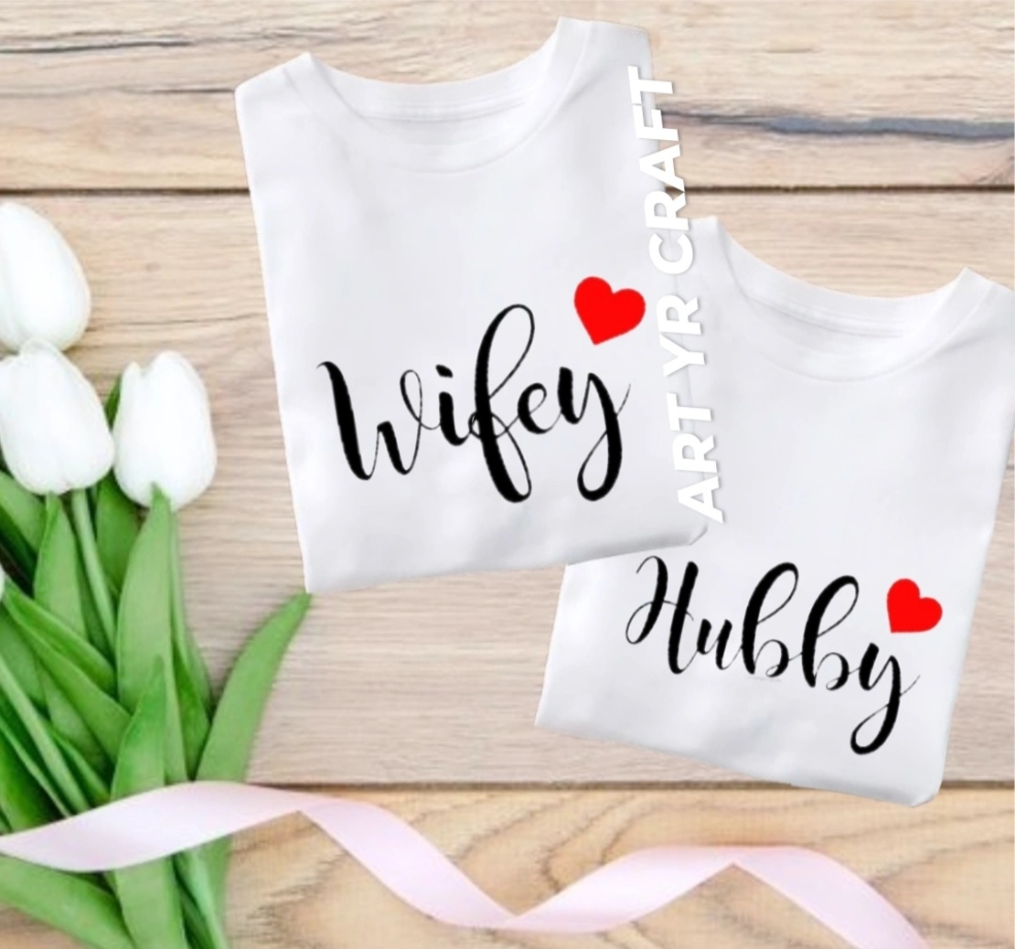 Комплект тениски „Wifey & Hubby“ – за влюбени двойки