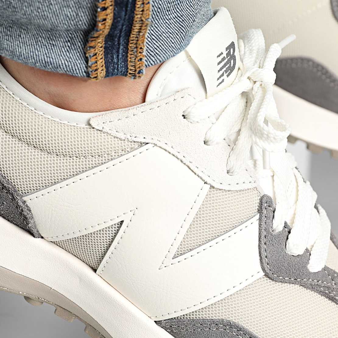NEW BALANCE 327