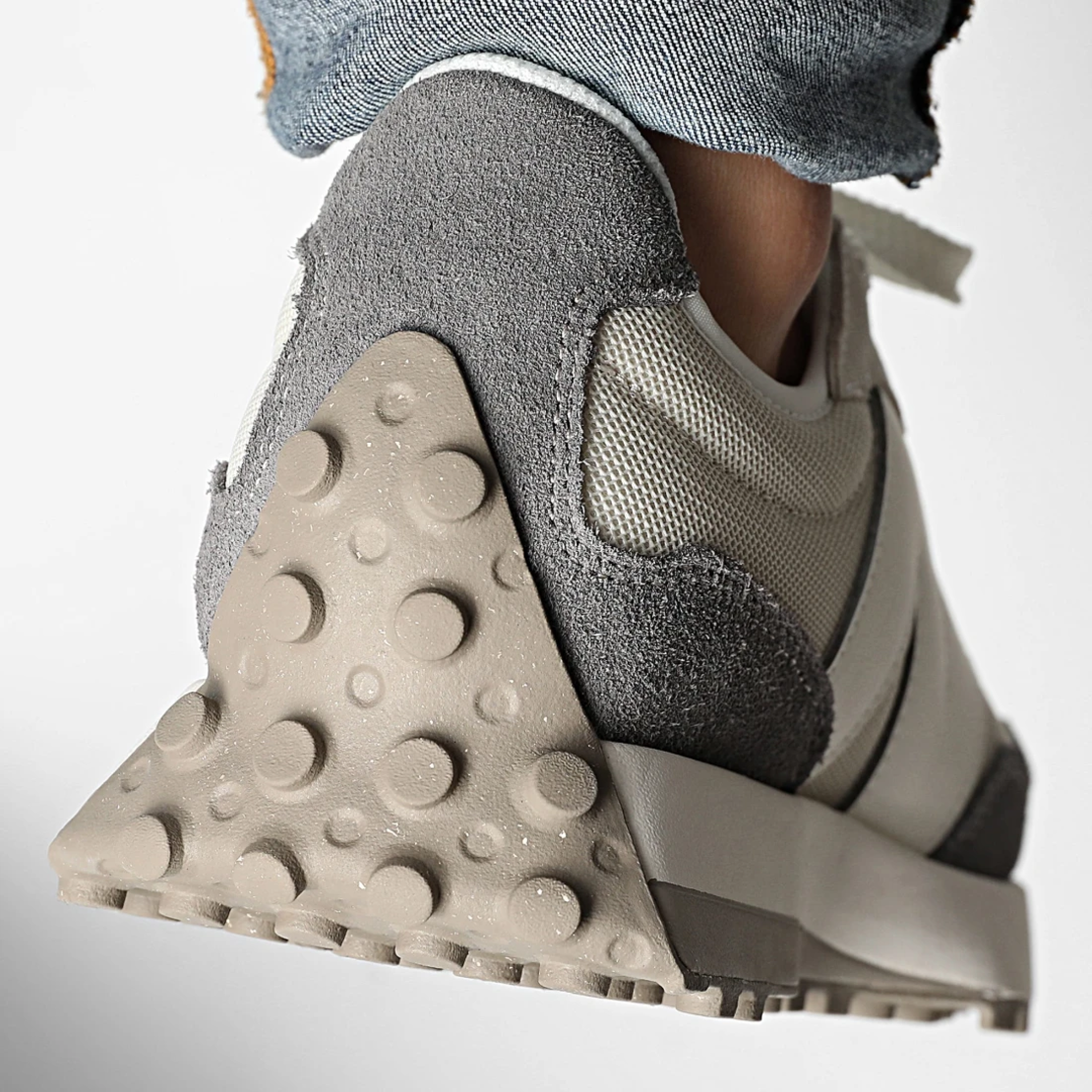 NEW BALANCE 327
