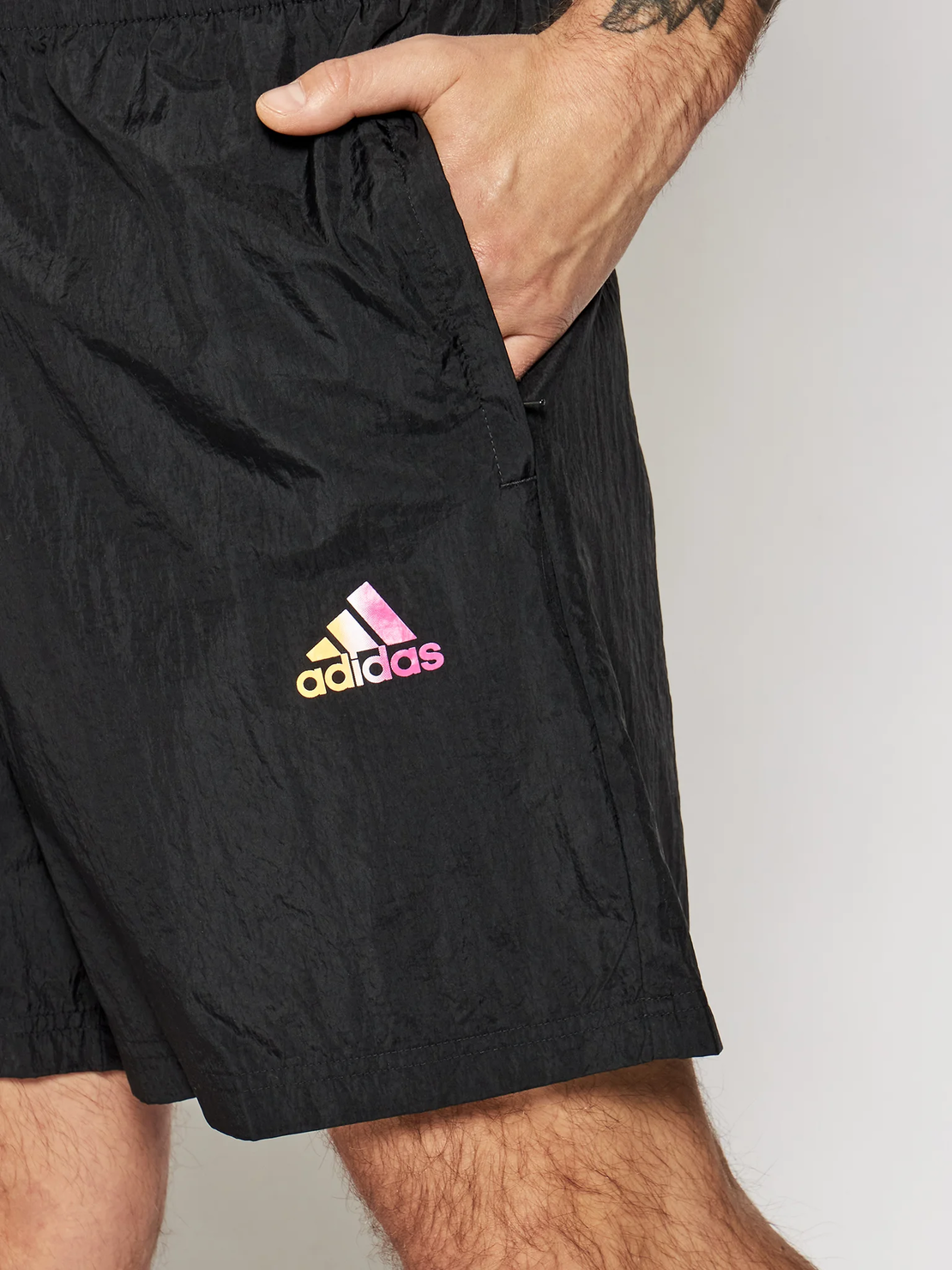 ADIDAS Essentials Gradient Logo