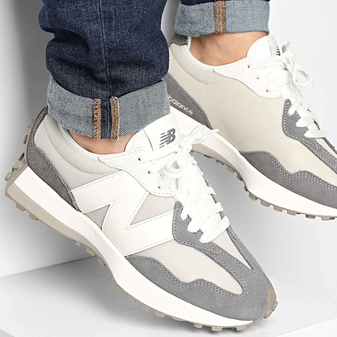 NEW BALANCE 327
