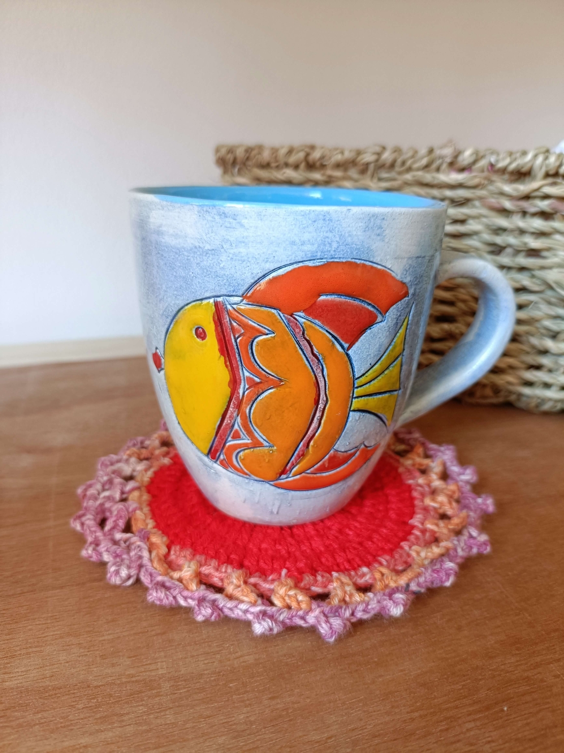 Керамична чаша с риба