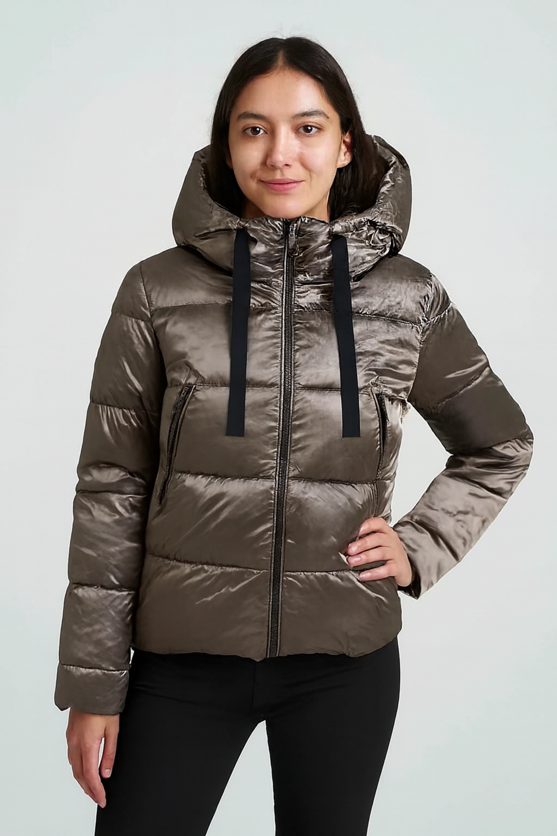 Металическо дамско яке с качулка