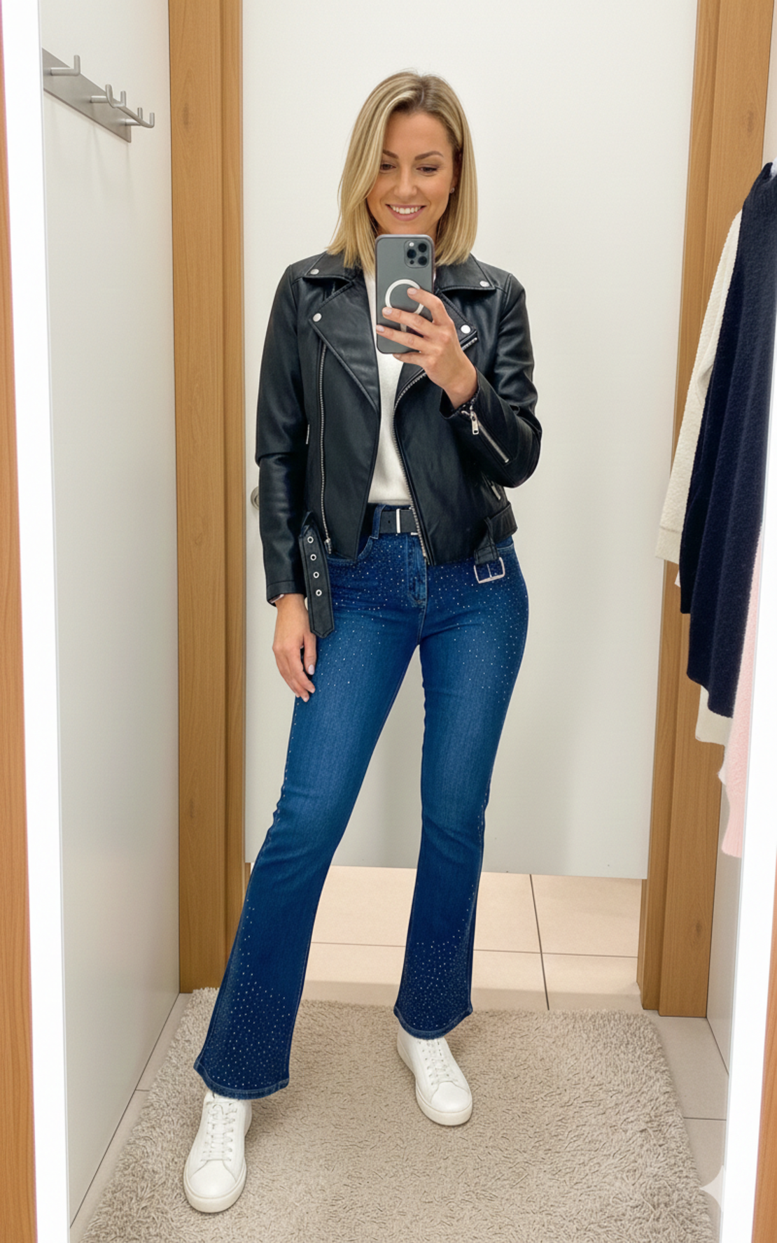 Дамски дънки с камъни