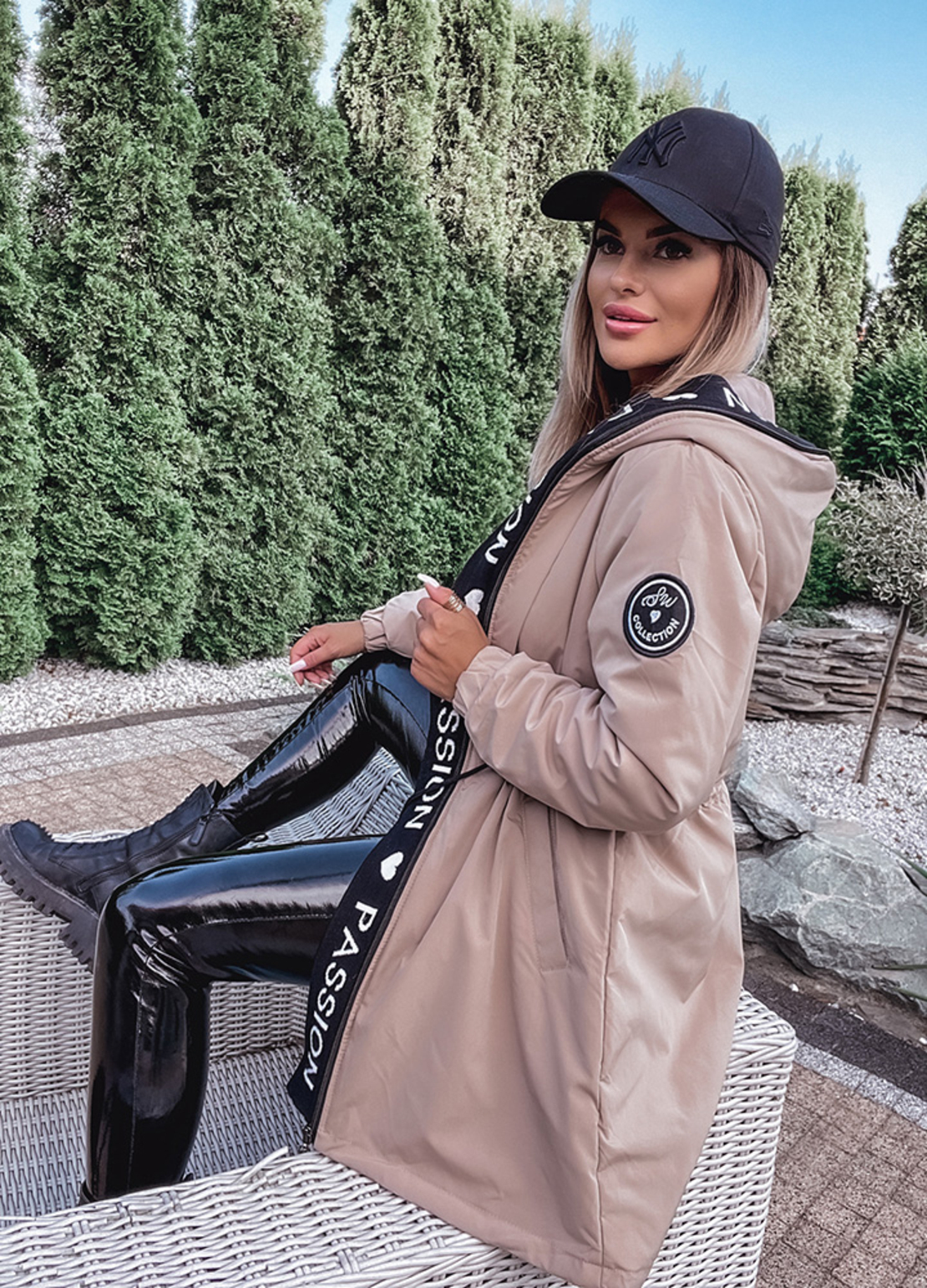 Пролетно дамско яке с цип