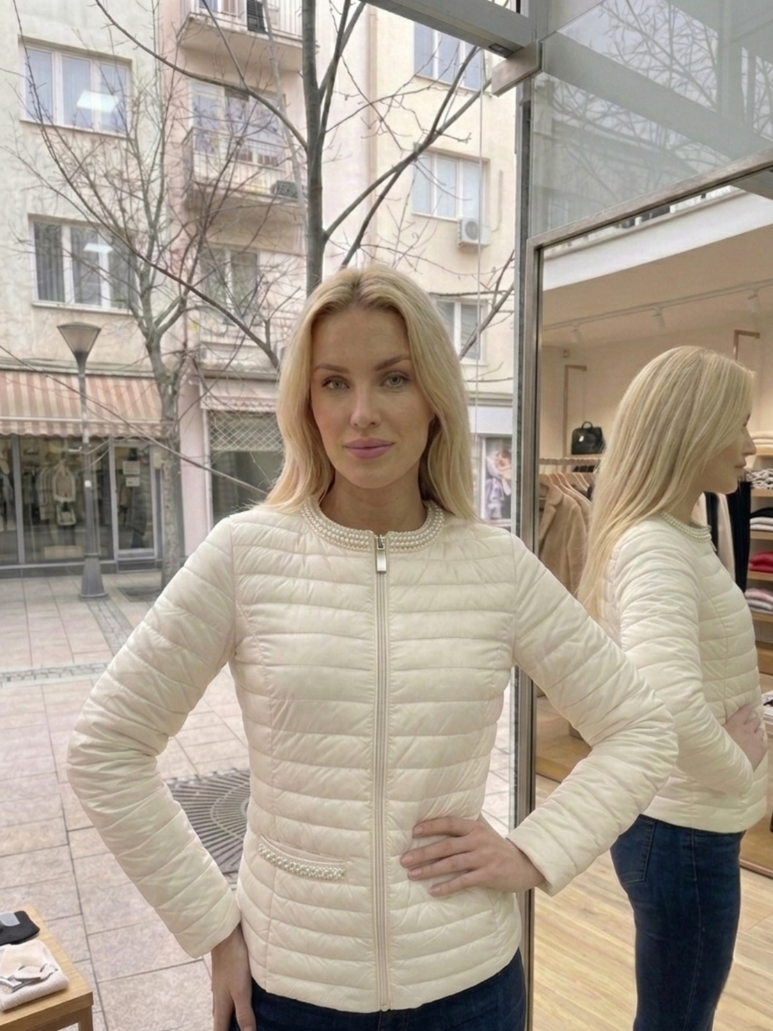 Дамско яке с перли в цвят Шампанско