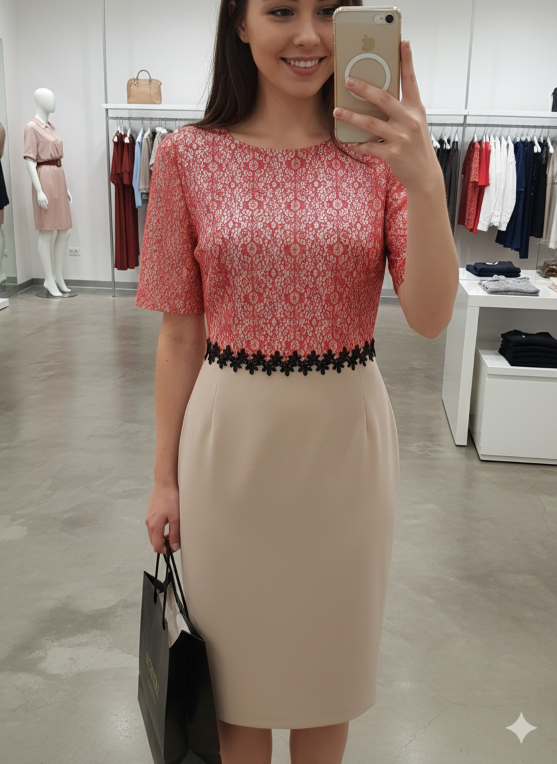 Елегантна рокля с дантела