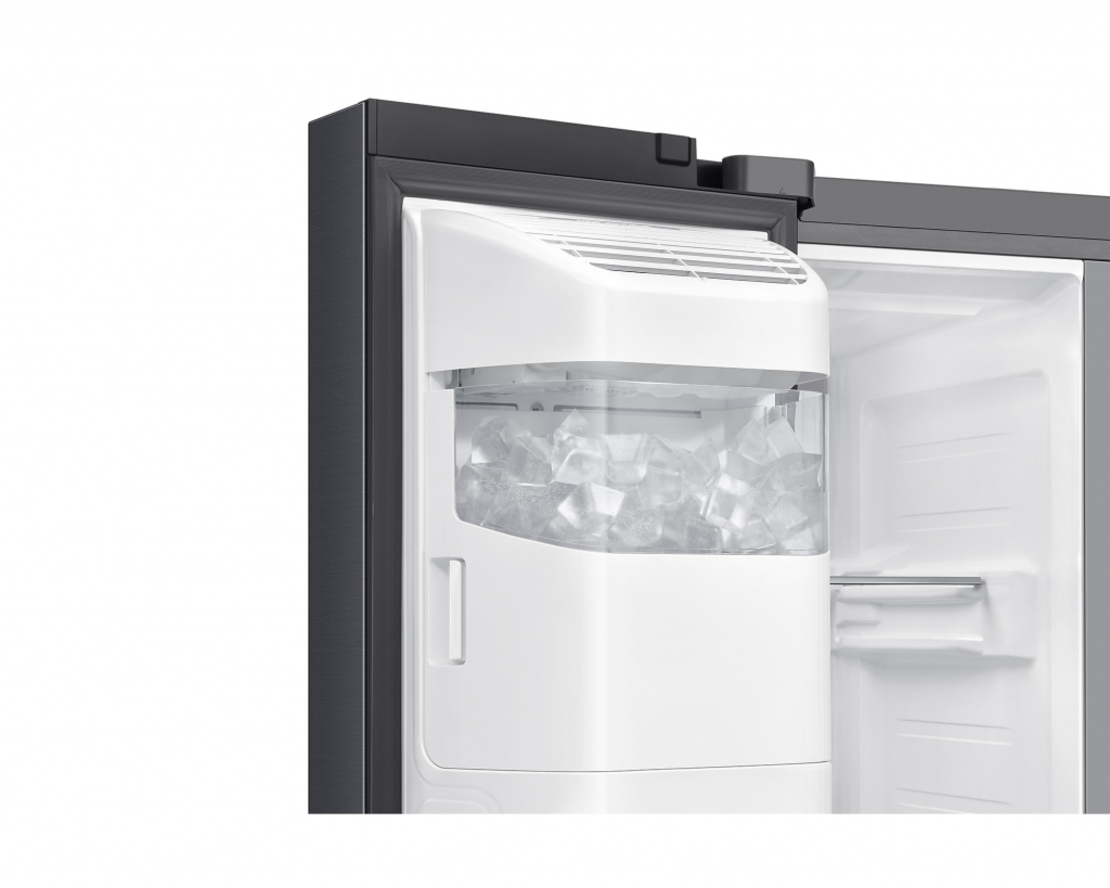 Хладилник с фризер Samsung RS70F65KEFEO