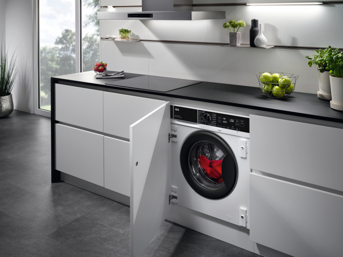Пералня за вграждане AEG L8FBE48SCI