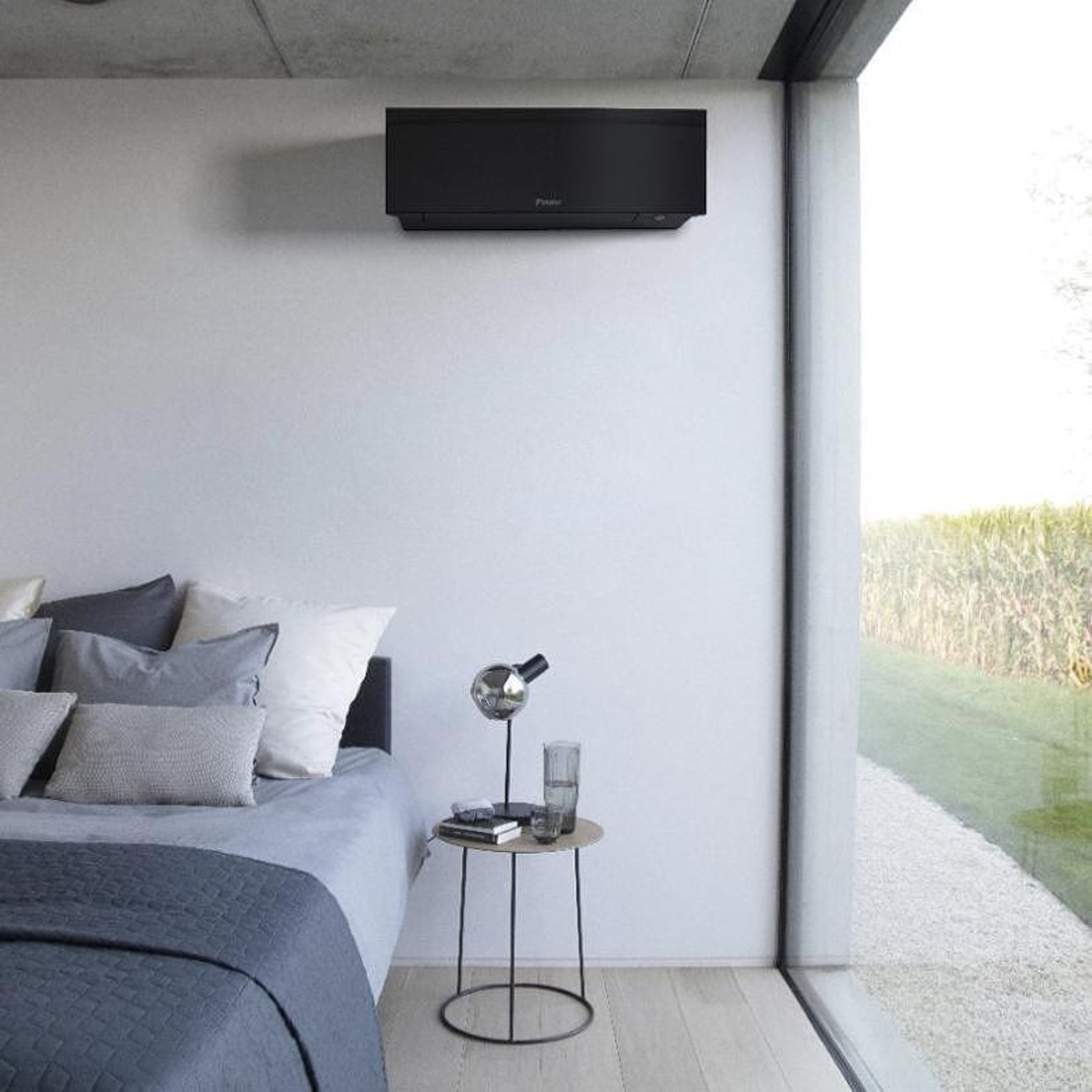 Хиперинверторен климатик Daikin Emura III - Black