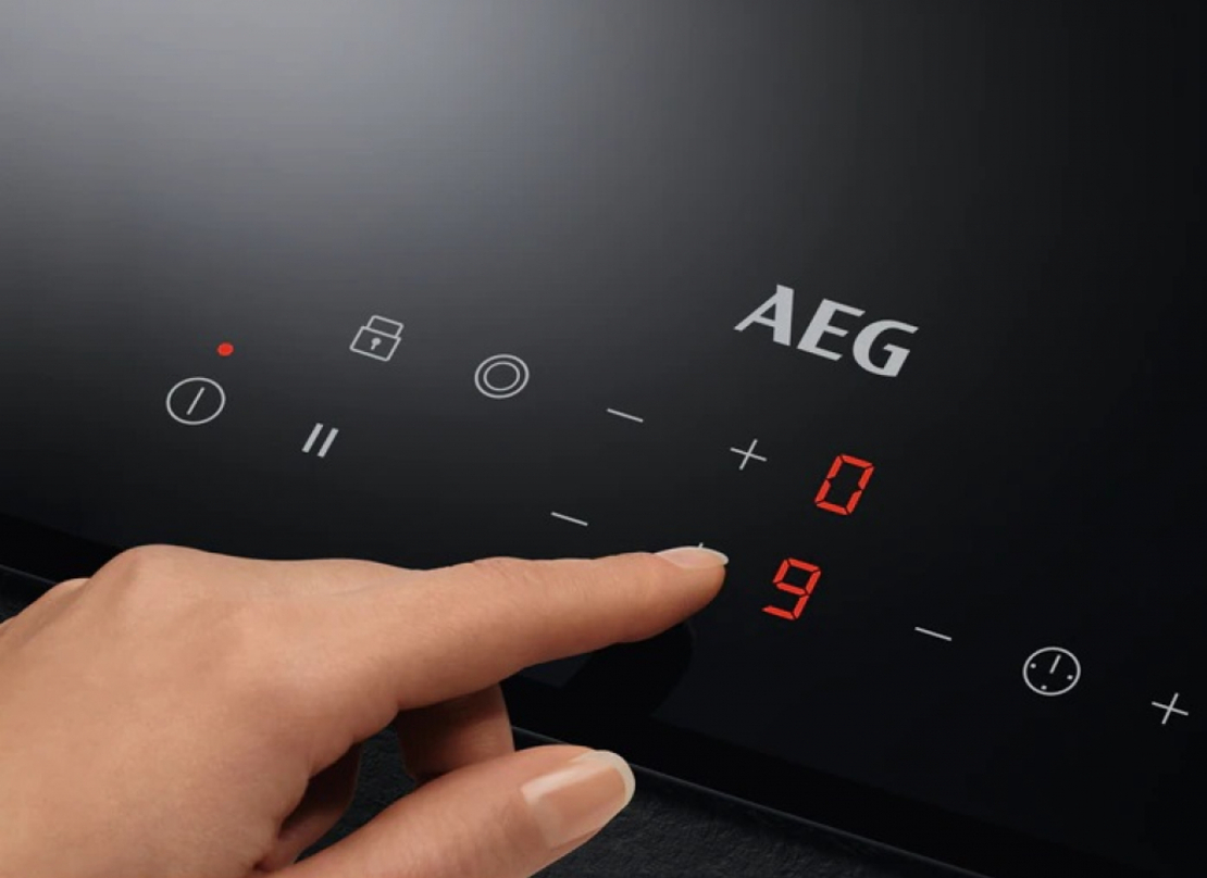 Плот за вграждане AEG HRB32310CB