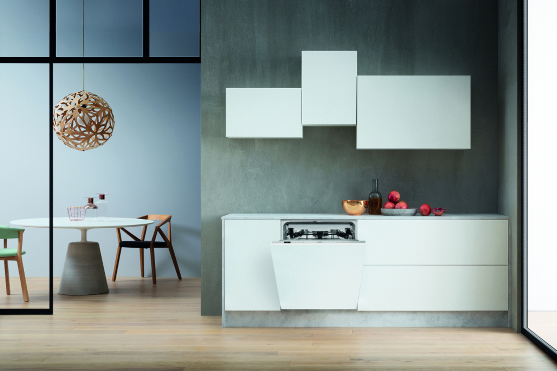 Съдомиялна за вграждане Whirlpool WIC 3C33 PFE