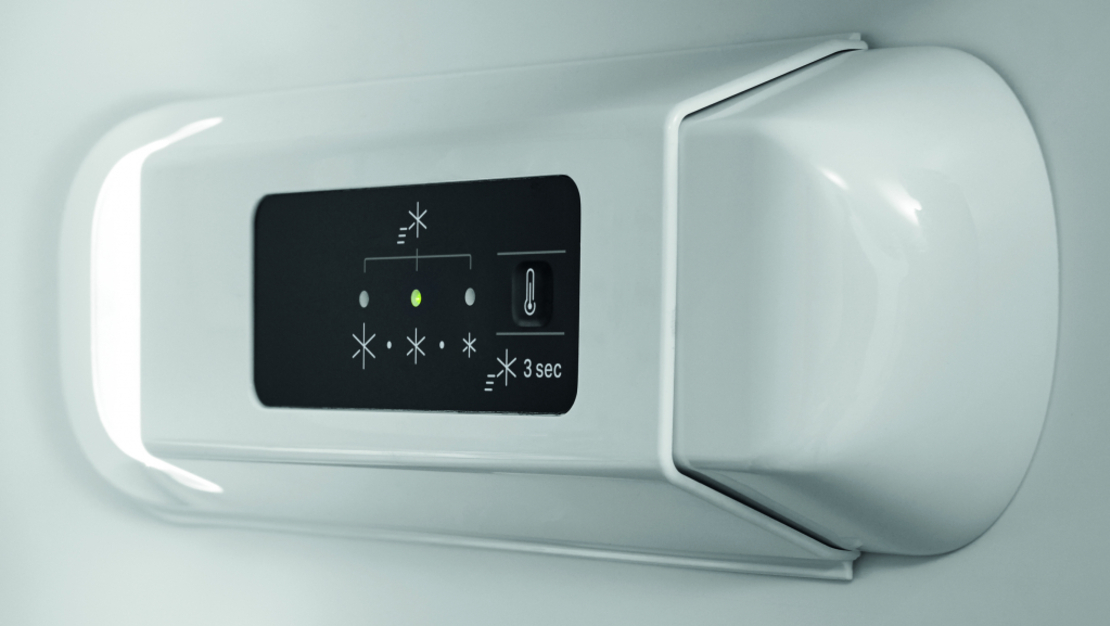 Хладилник с фризер Indesit LI9 S2E W 1