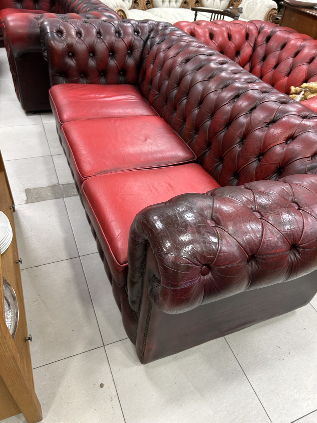 Честръфийлд диван тройка