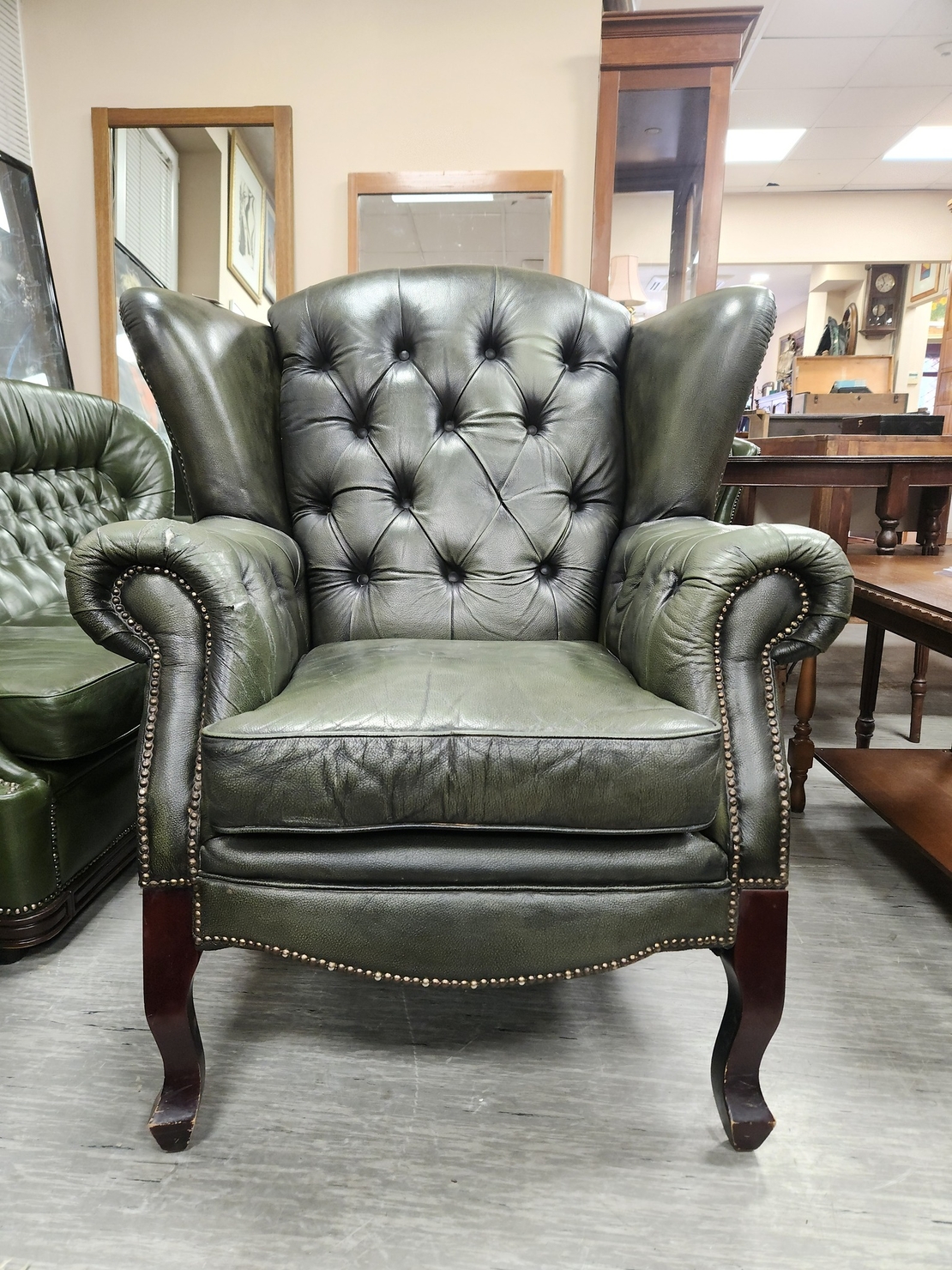 Фотьойл тип Chesterfield, стил Queen Ann