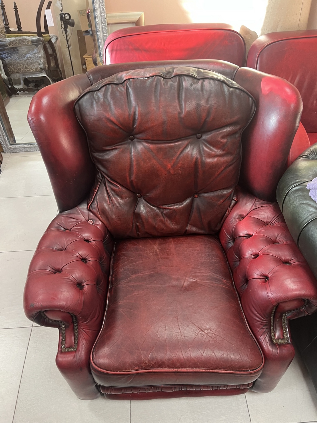 Кресло Честърфийлд модел Pegasus, цвят Oxblood (телешка кръв)