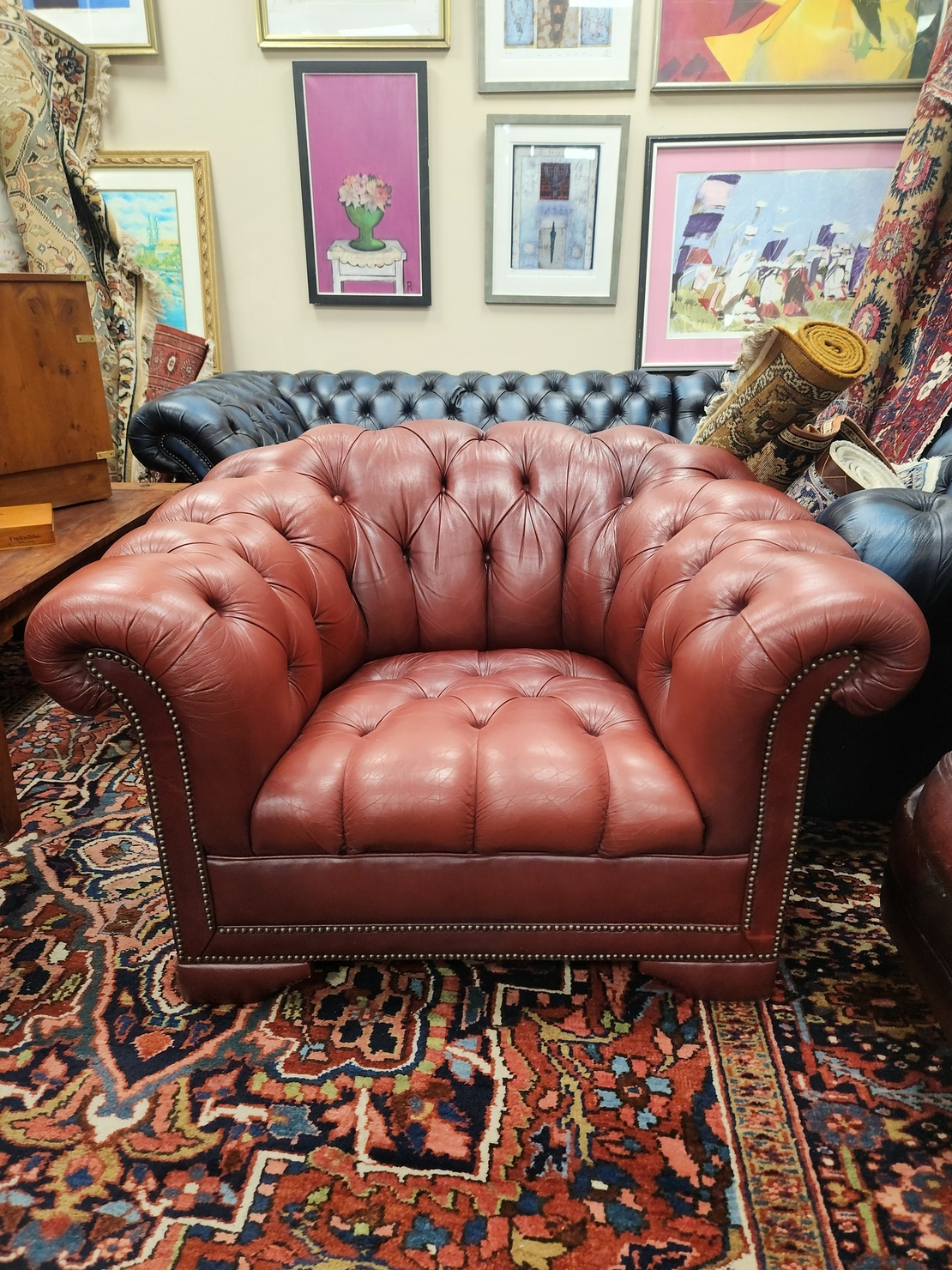 Фотьойл тип Chesterfield бледо-червен цвят