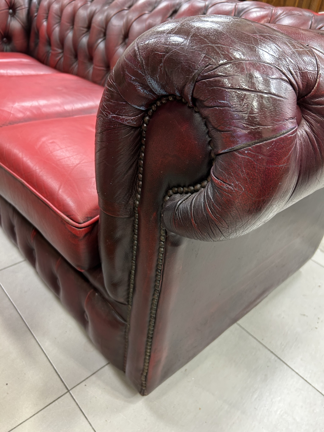 Честръфийлд диван тройка