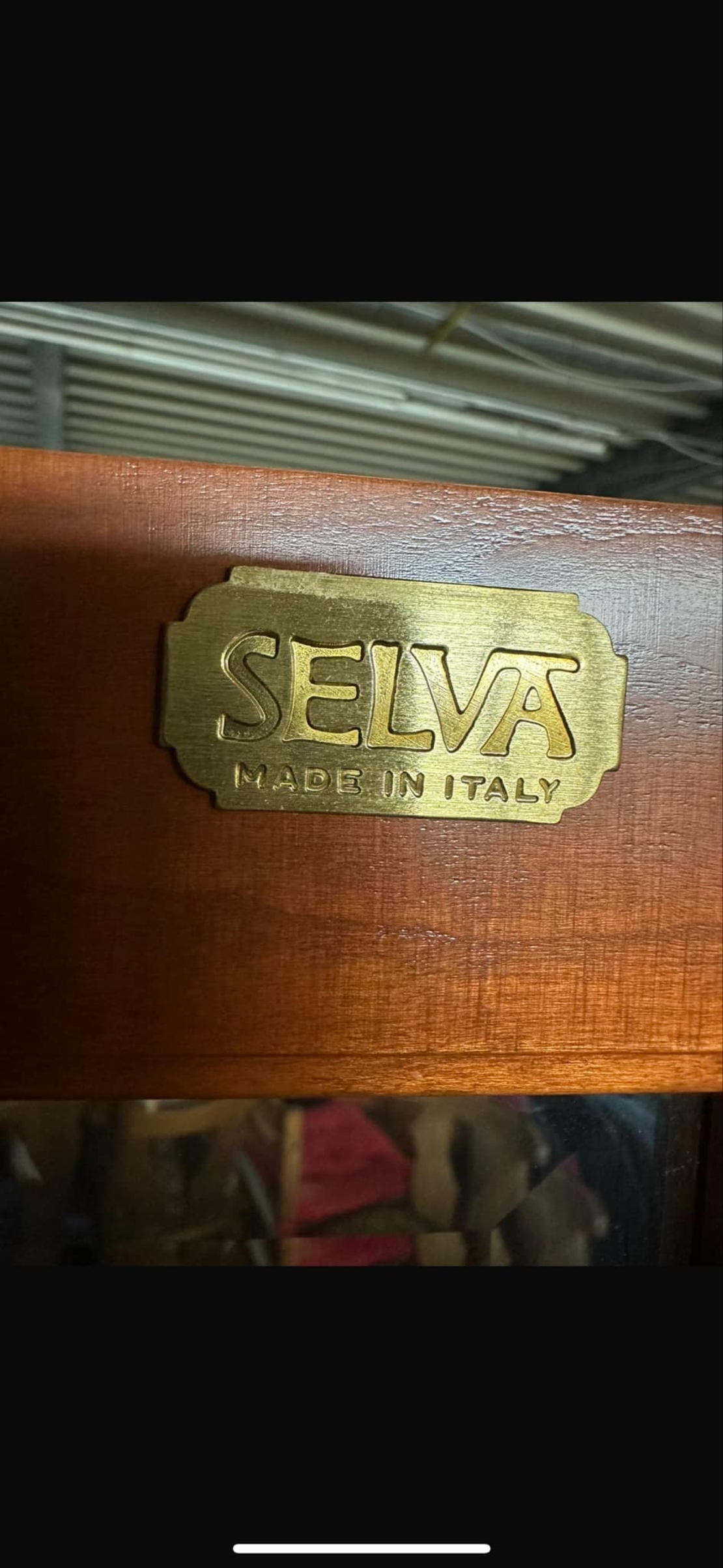 Витрина Selva