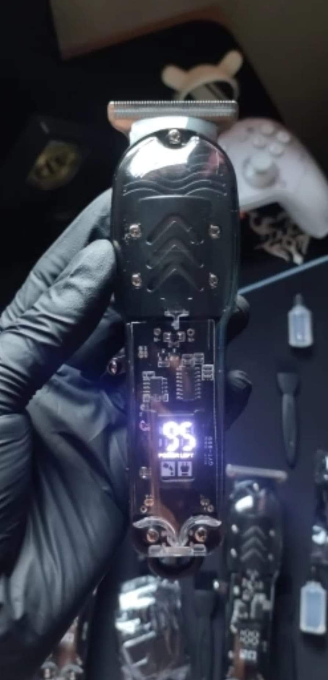 Машинка за подстригване с Дигитален дисплей ,и Li-ion батерия модел ML808