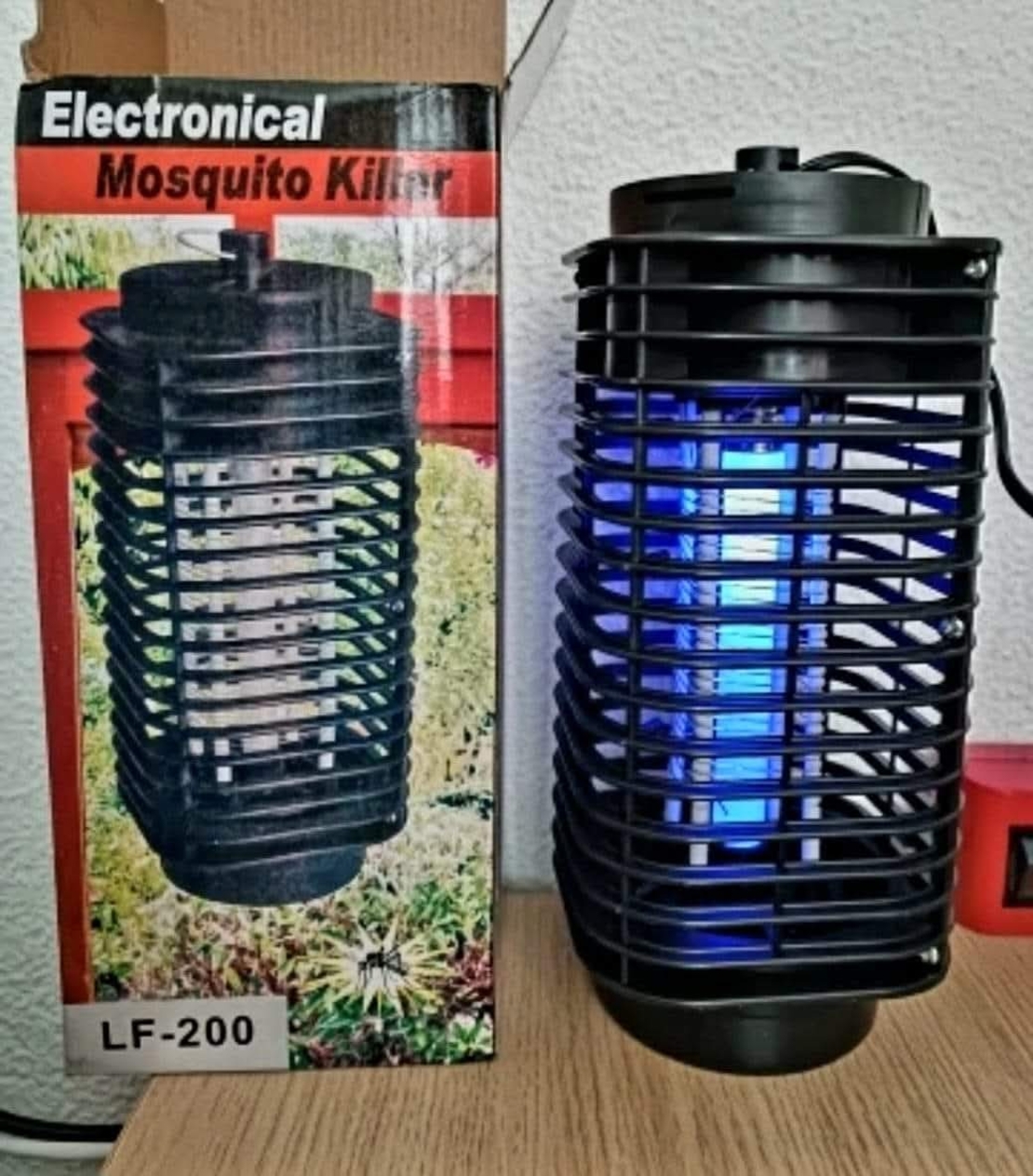 Нова електрическа UV Лампа против комари и насекоми 6W