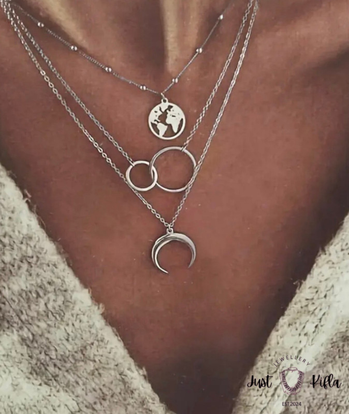 Колие Moon