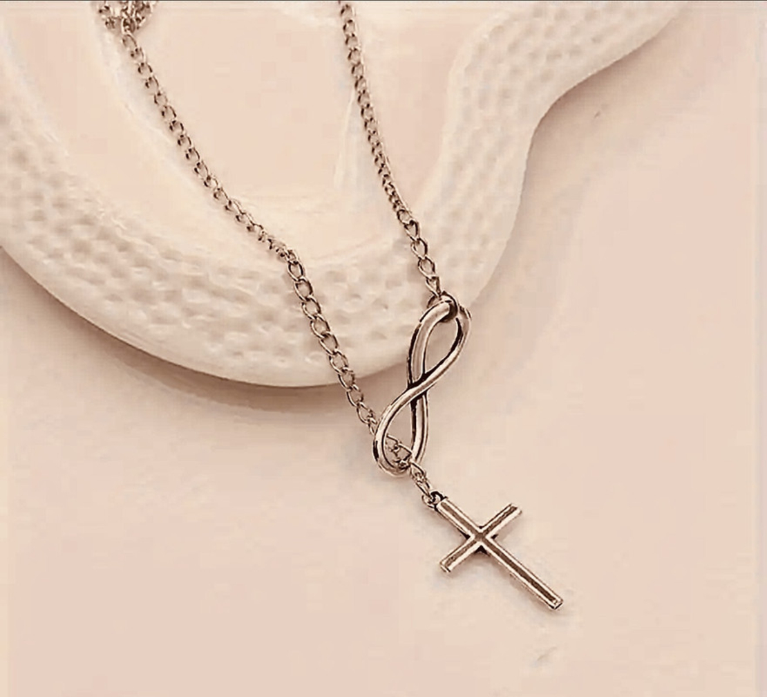 Колие Forever cross