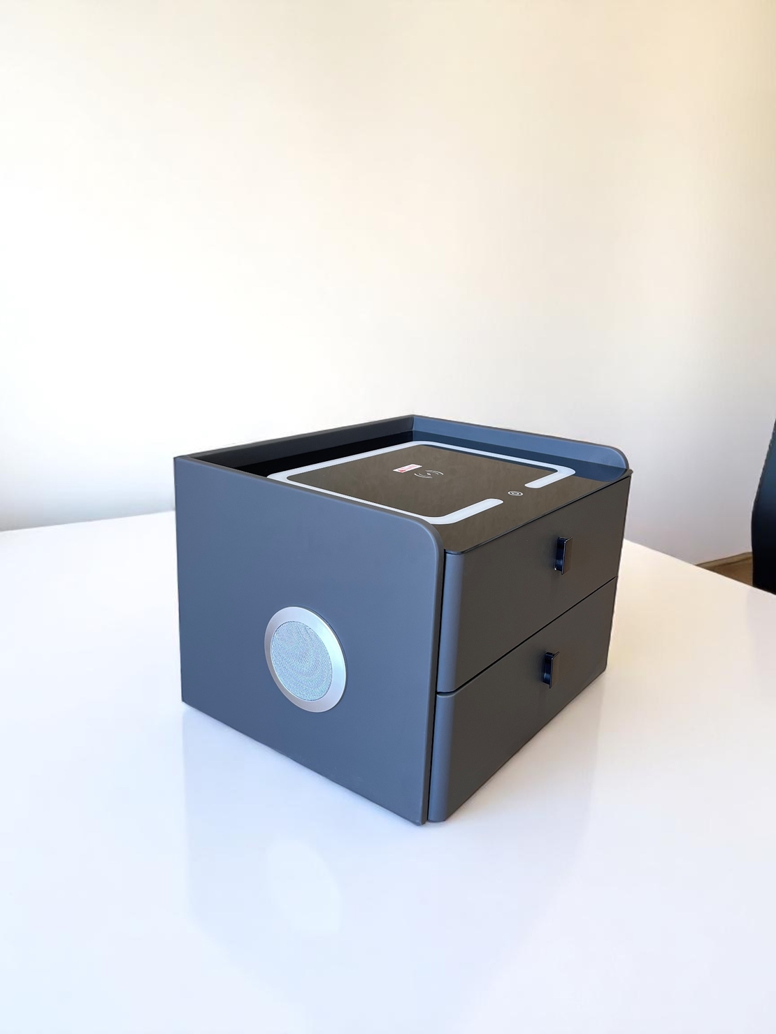 Смарт нощен шкаф с безжично зареждане, стерео тонколона, USB А & USB C порт и LED осветление - Правопъгален (Цвят: Тъмно Сив), Модел: 113
