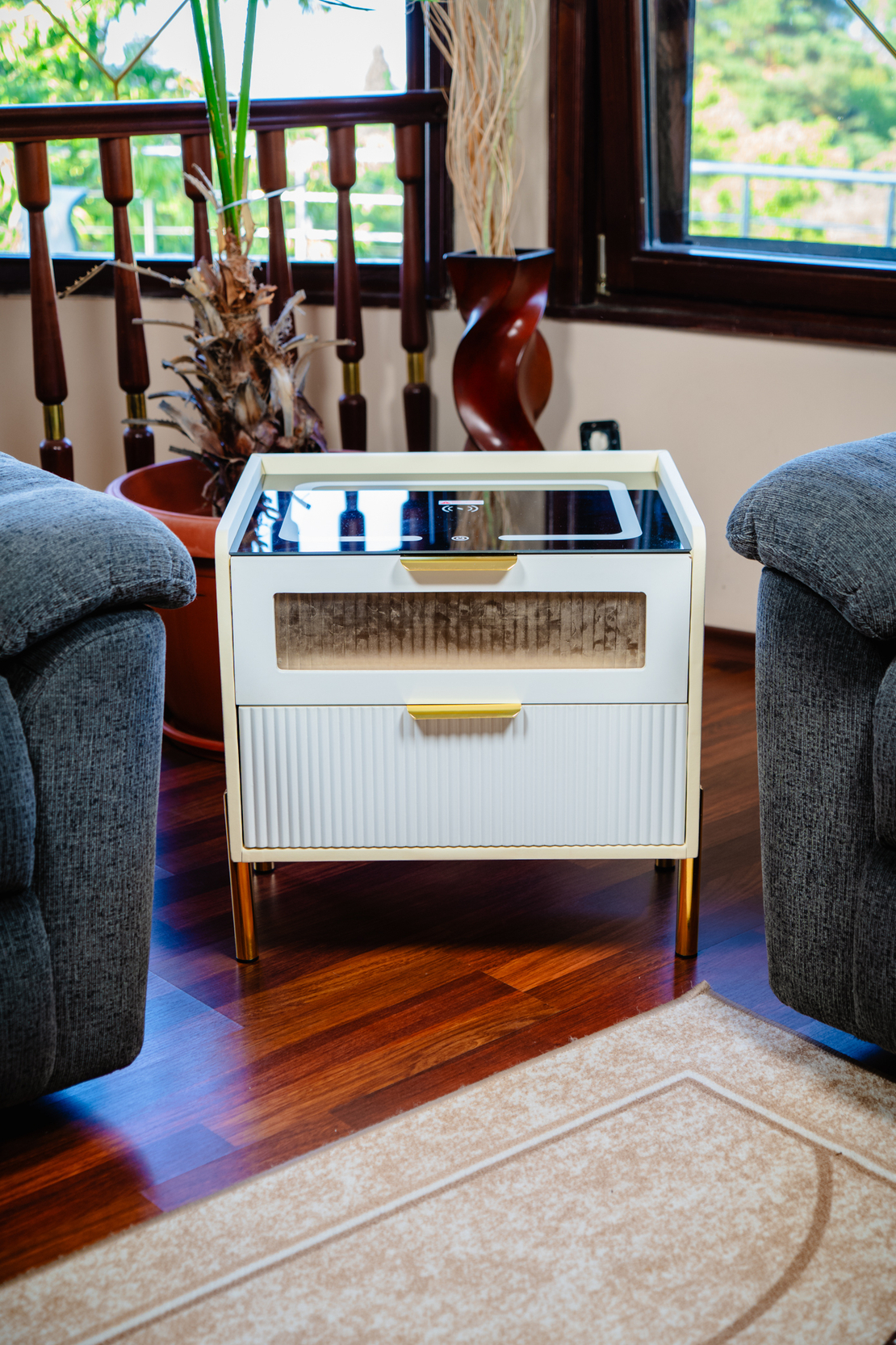 Смарт Шкаф VISION - безжично зареждане, Bluetooth стерео тонколона 20W, USB-A & USB-C, LED осветление (Цвят: Бял)