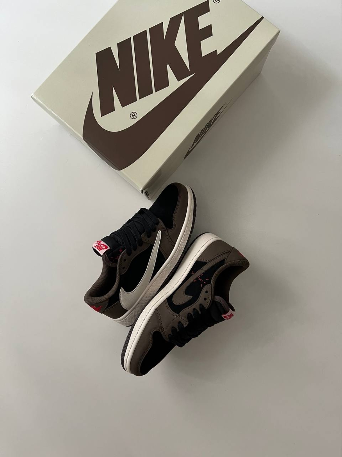 Air Jordan 1 Low X Travis Scott “Dark Mocha”