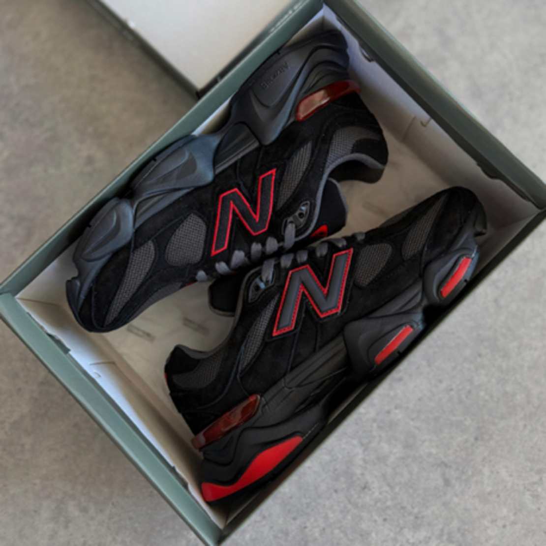 New Balance 9060 