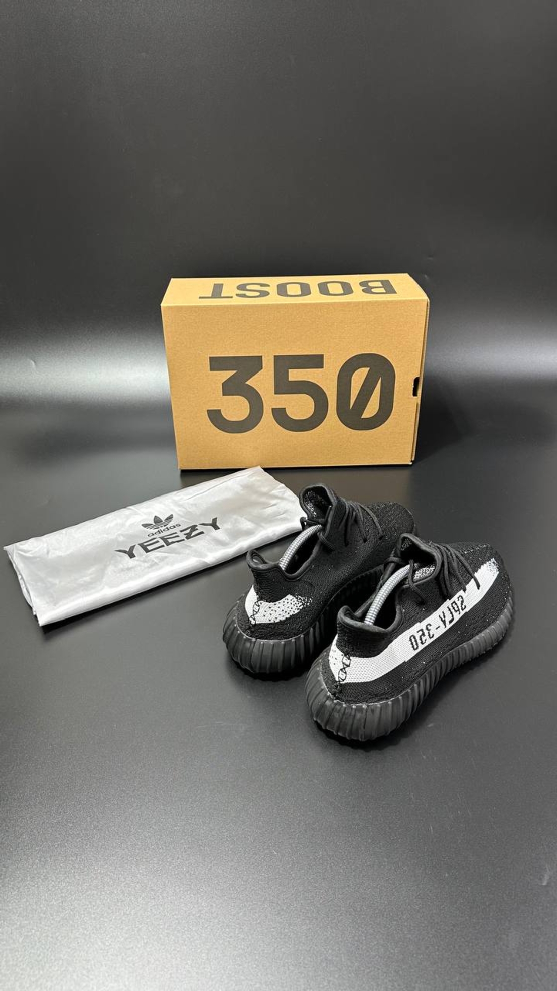 Adidas Yeezy Boost 350 V2 