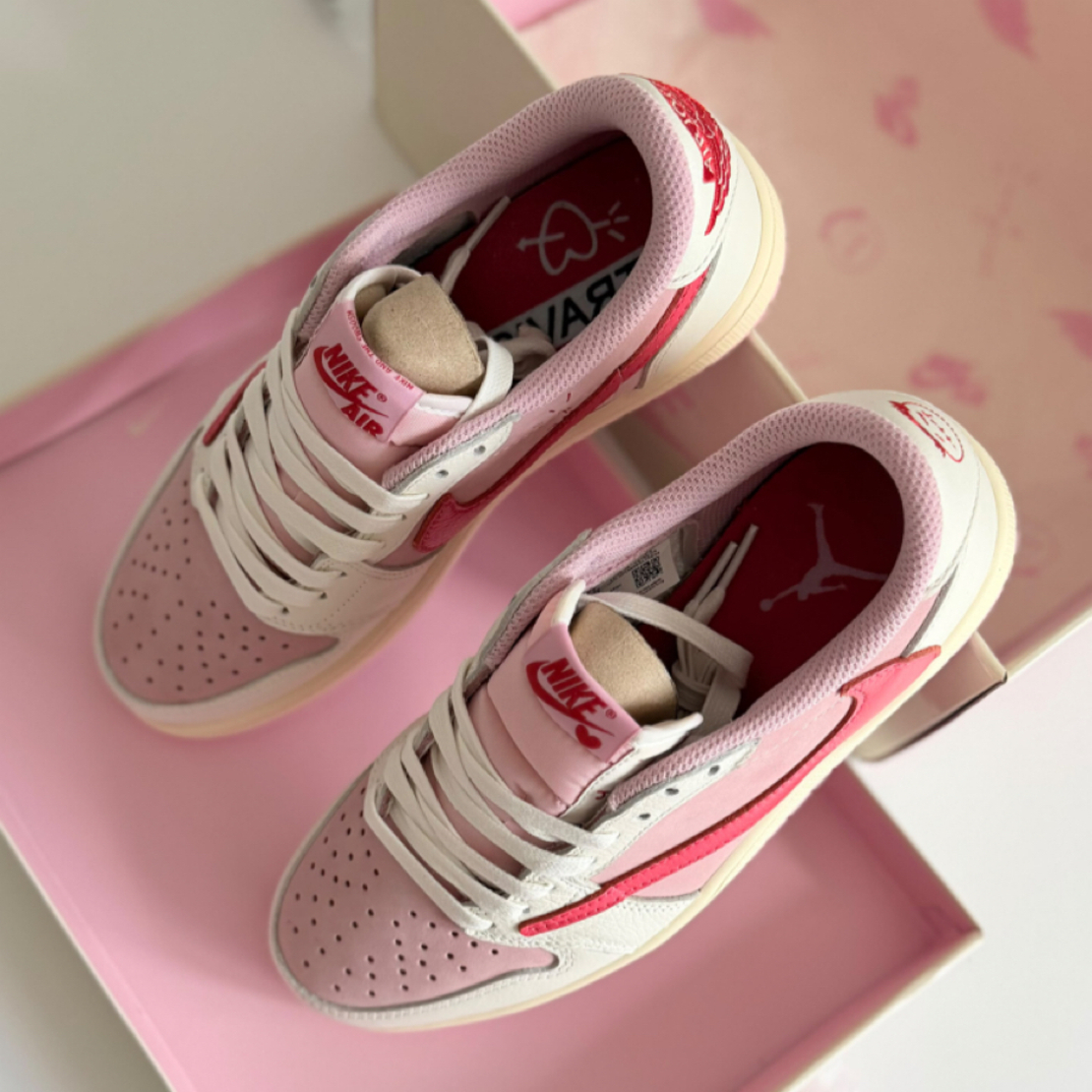 Travis Scott x Air Jordan 1 Low OG “Tropical Pink”