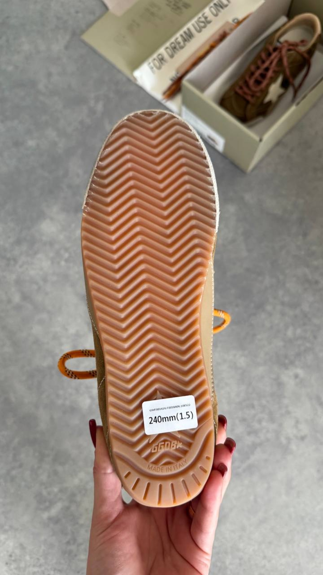 Golden Goose Ball Star Suede – Brown / White Star