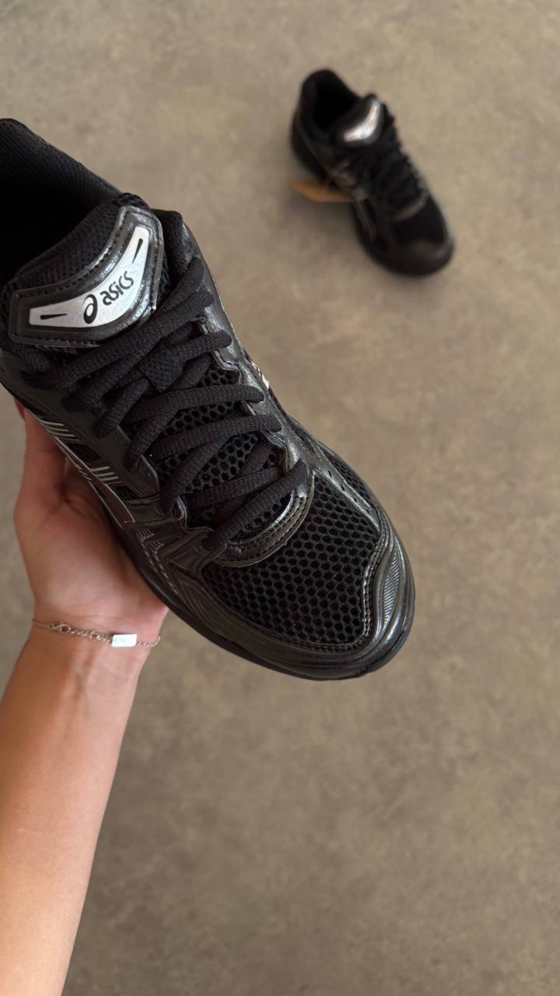 Asics Gel-Kayano Black